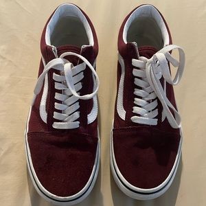 BURGUNDY PLATFORM OLD SCHOOL VANS